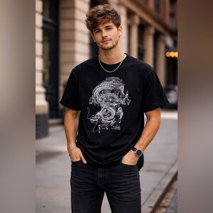 Men’s Macro Light Black Short Sleeve T-Shirt Size S/M